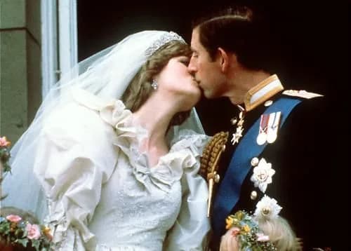 Charles en Diana geven elkaar het ja-woord