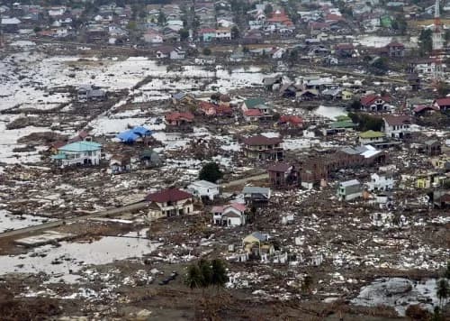 Ravage door de tsunami aangericht