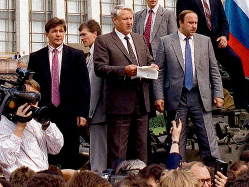 Augustus 1991: Boris Jeltsin leest na coup verklaring voor