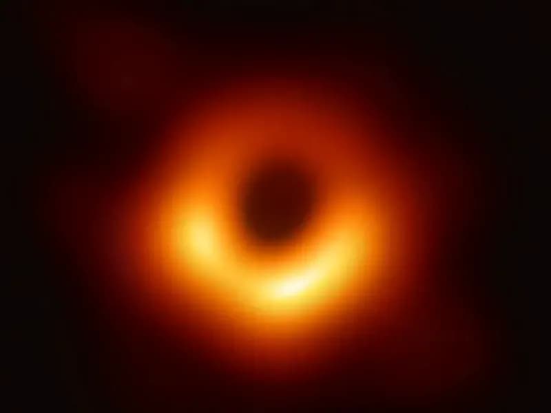 Voor het eerst een foto van een zwart gat gemaakt (10 april 2019)