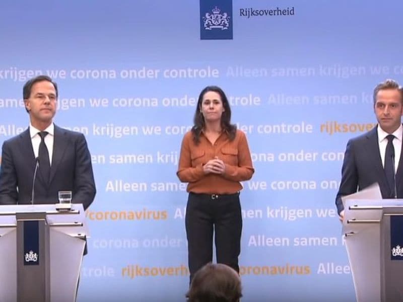 Persconferentie met premier Rutte en minister De Jonge (en doventolk Irma Sluis)